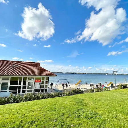 Gemuetliche 3-zimmer Mit Parklatz, Naehe Ostsee Lägenhet